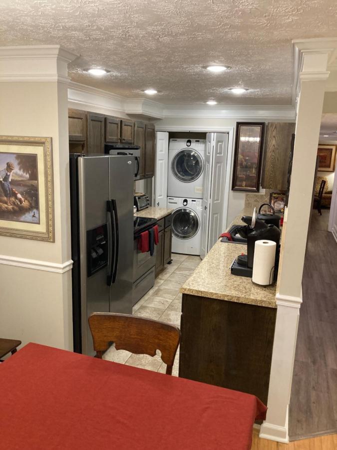 Spacious 3 Bedroom 2 Bath Condo Close To Five-Points In 아테네 외부 사진