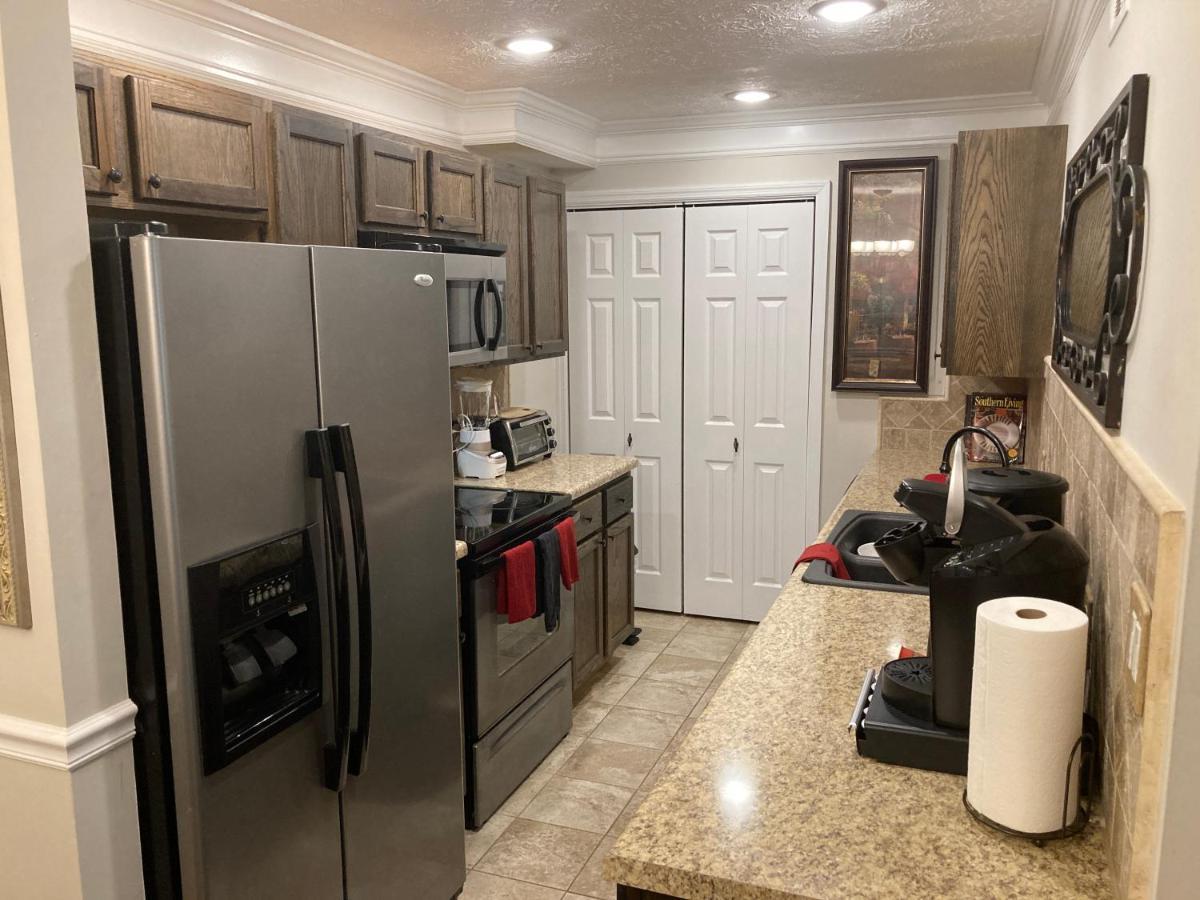 Spacious 3 Bedroom 2 Bath Condo Close To Five-Points In 아테네 외부 사진